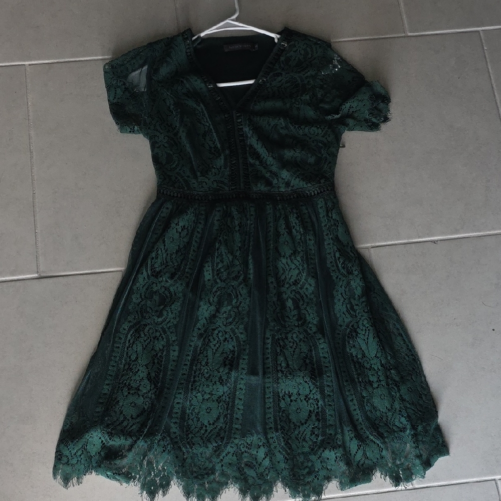 Elegant Green Lace Women's Dress